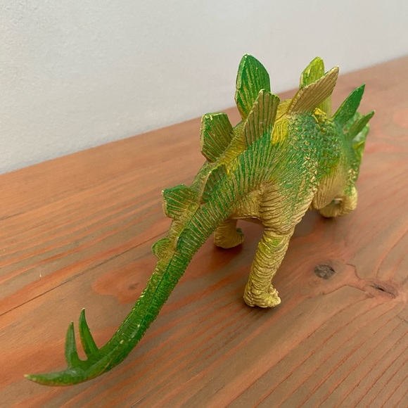 Vintage plastic stegosaurus - Picture 2 of 4